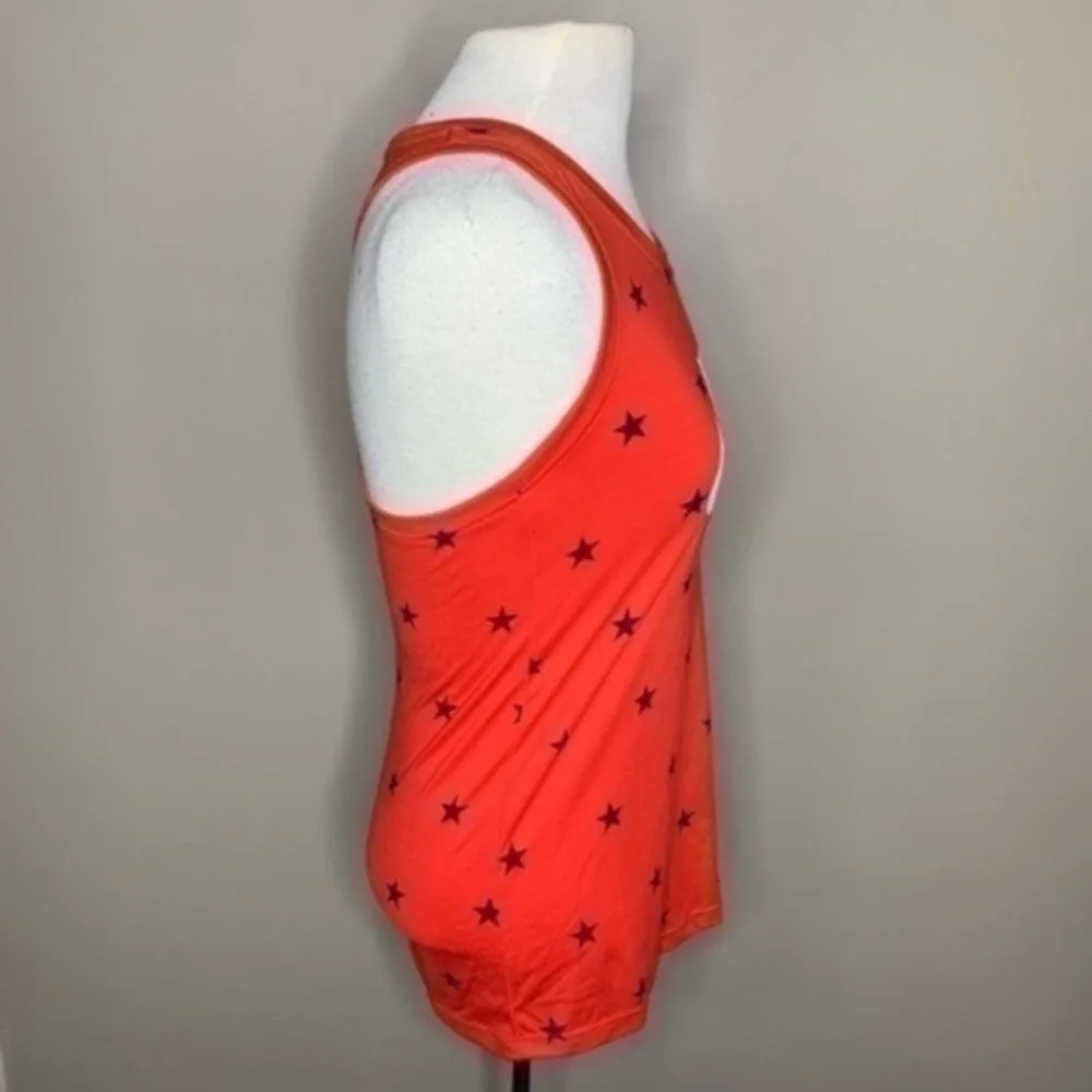 NWT. NIKE Women’s Star Graphic Tank